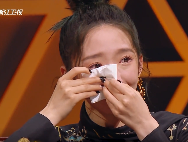 舞台|周传雄重返舞台被新人点评引争议 “情歌教父”这些年到底经历了什么