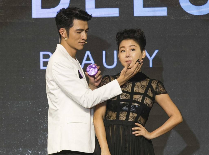 曾经受骗的女星中，郑爽放下后还成为新综艺标题，她因此前途尽毁