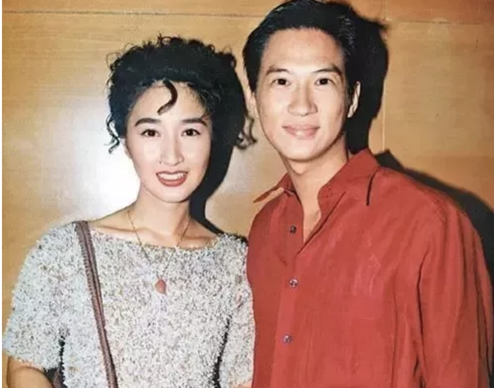 穷小子被白富美倒追，二十年逆袭成影帝，他的故事，比小说都精彩