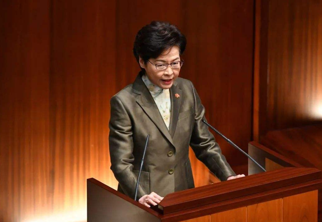 政府出手，�攬炒派�滾出香港