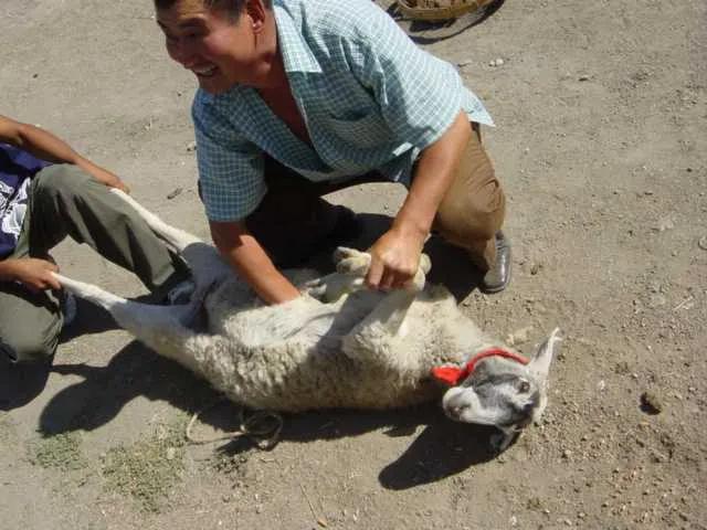财神|大年初四抢财神 三做三不做有些习俗要知道！