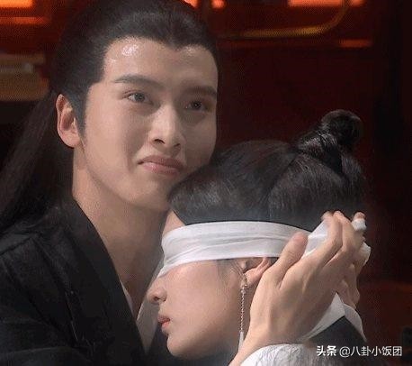 " ace is right ace " the director basks in Hua Chenyu Cos nocturnal China illuminates the Hua Qingsheng that it is a flower, spit groove by the netizen