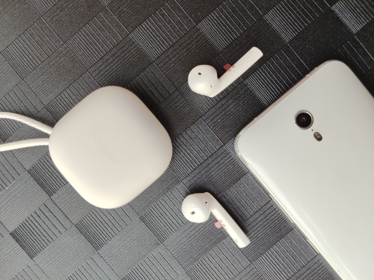 我的首款无线充电蓝牙耳机——omthing小方盒上手体验