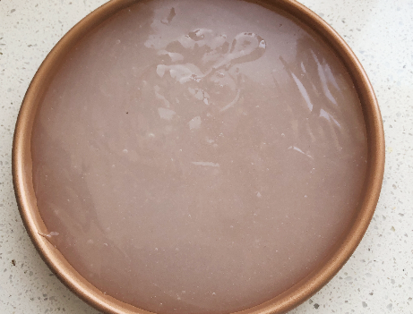 图片[4]-原来凉粉做法如此简单 1碗淀粉6碗水 上锅一熬 晶莹还嫩滑-起舞食谱网