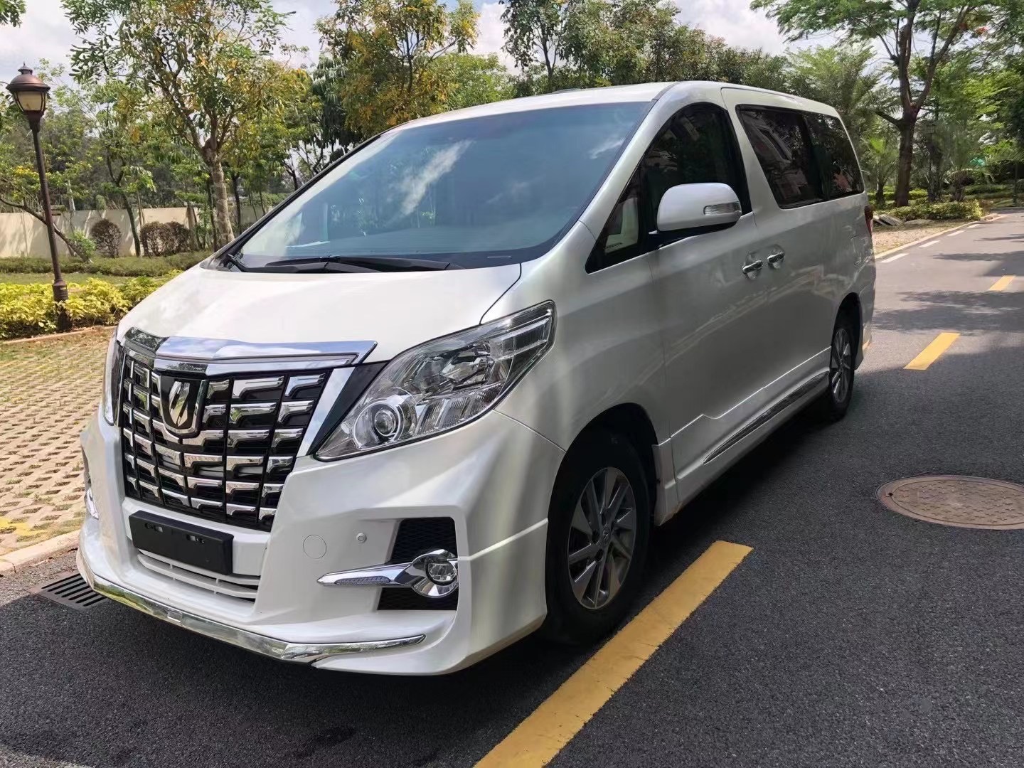 15年丰田埃尔法35顶配售价198万商务高b格必选车型