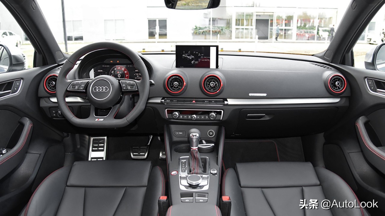 德系钢炮间的正面battle 奥迪S3 VS奔驰A35L 鹿死谁手