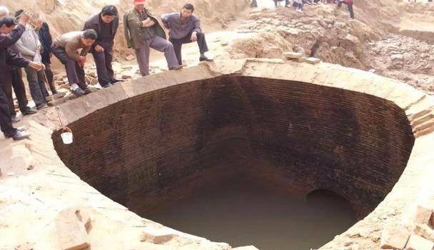 專家挖開朱元璋兒子墓，發(fā)現(xiàn)6具少女遺骸，揭開明朝一殘忍制度