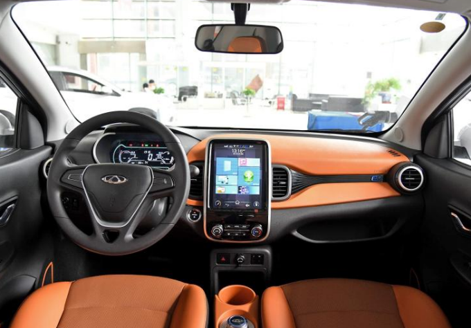 宏光MINIEV面前，奇瑞小蚂蚁和欧拉黑猫怎么选