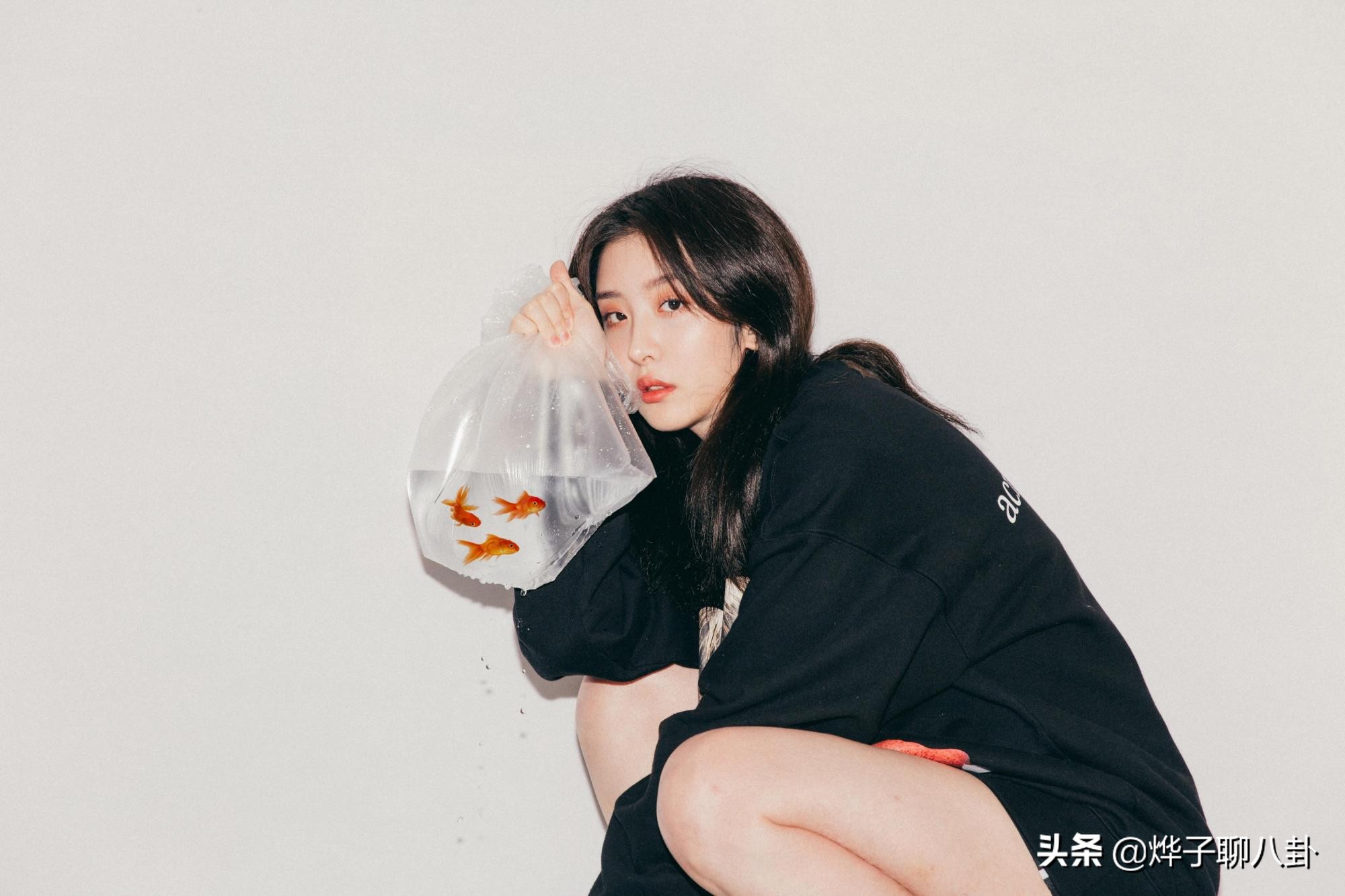 赵小棠遭节目组闭麦，镜头前说脏话吓坏队友，