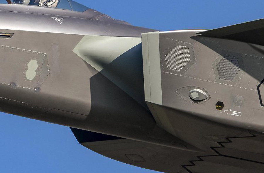 ��-20���������б��Σ����ϲ��Ϸ���F-22�������������