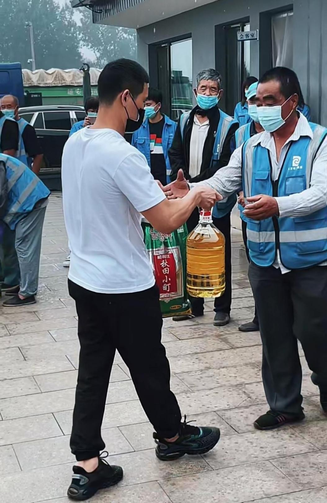 從火遍全國(guó)，到“眾人唾棄”，嘎子哥是如何自“毀”前程的？