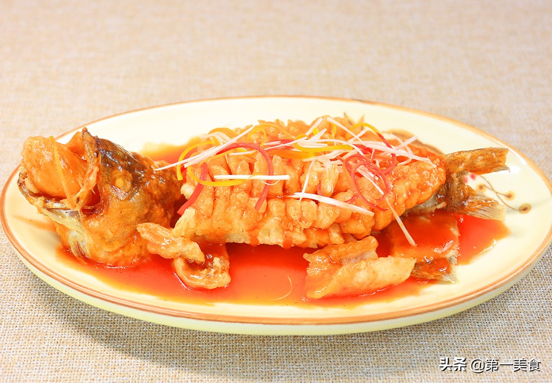 图片[1]-【糖醋鲤鱼】做法步骤图 外酥里嫩 连鱼刺都能吃-起舞食谱网