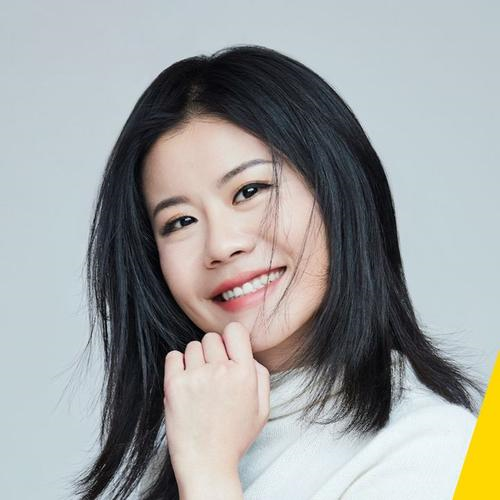 湖北美女28岁辞职创业，在上海开公司市值400亿元，凭啥？