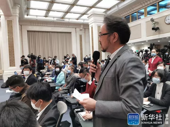 首场中共中央新闻发布会,外媒记者尖锐提问!