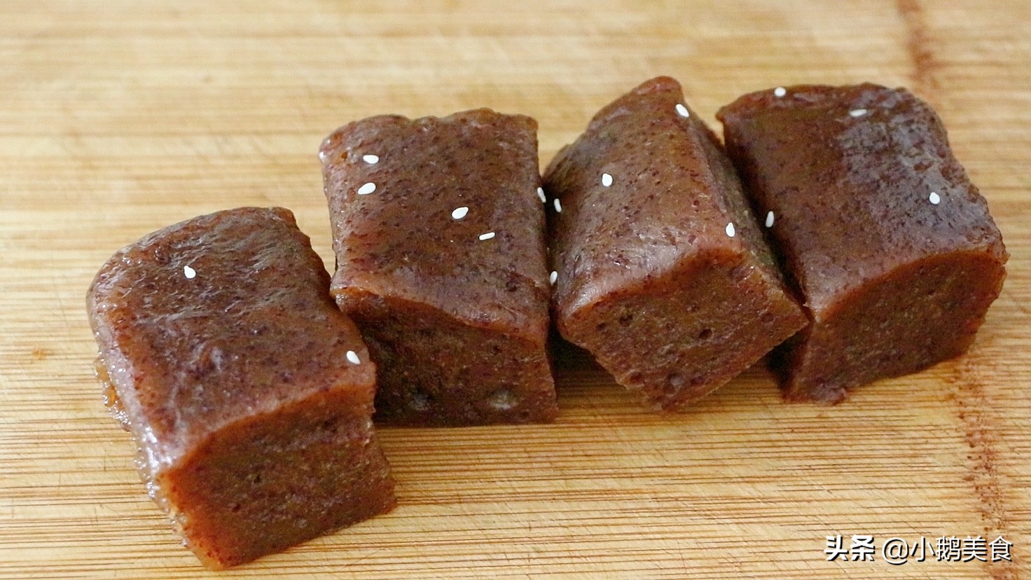 广式早点红枣糕，一拌一蒸2步搞定，冰凉香甜Q弹，夏天最爱它