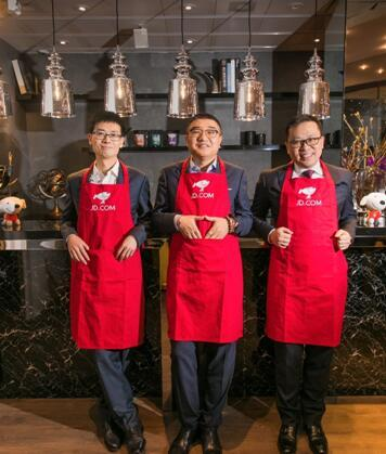 京东没有二号首长，刘强东复出30天干掉铁三角，推管培生上位