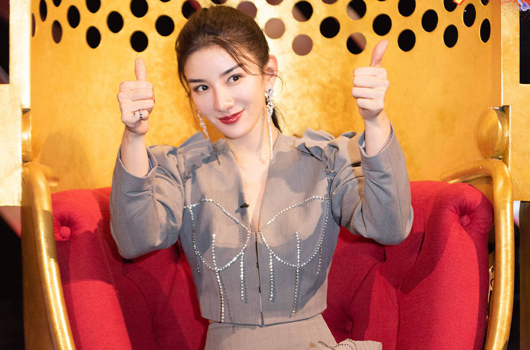 Huang Yi speaks pair of women are married to the bridal sedan chair on Qin Hao, yi Nengjing front is answered rancor, whose blame is? 