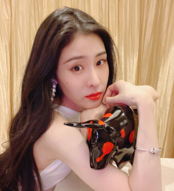 一夜之间|辟谣日来了一夜之间 杨幂赵丽颖等近30位顶流艺人接连辟谣