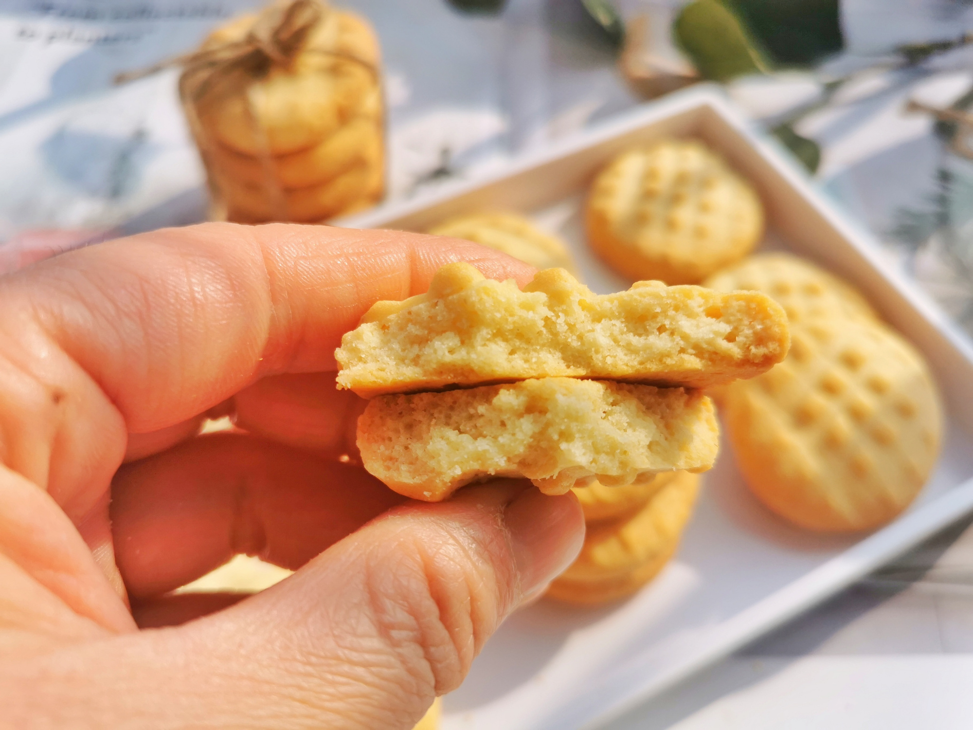 自製花生醬，不加水不加油，香濃細膩，用來做曲奇餅乾太香了