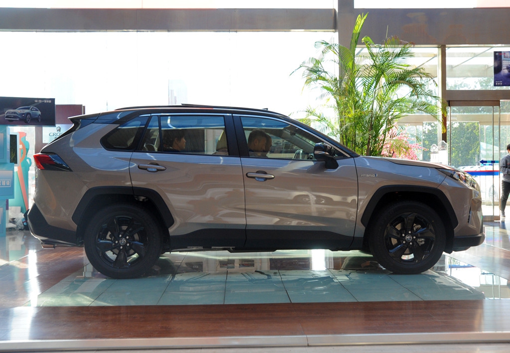 丰田Rav4荣放有什么优缺点？为何说它是“良心打造”