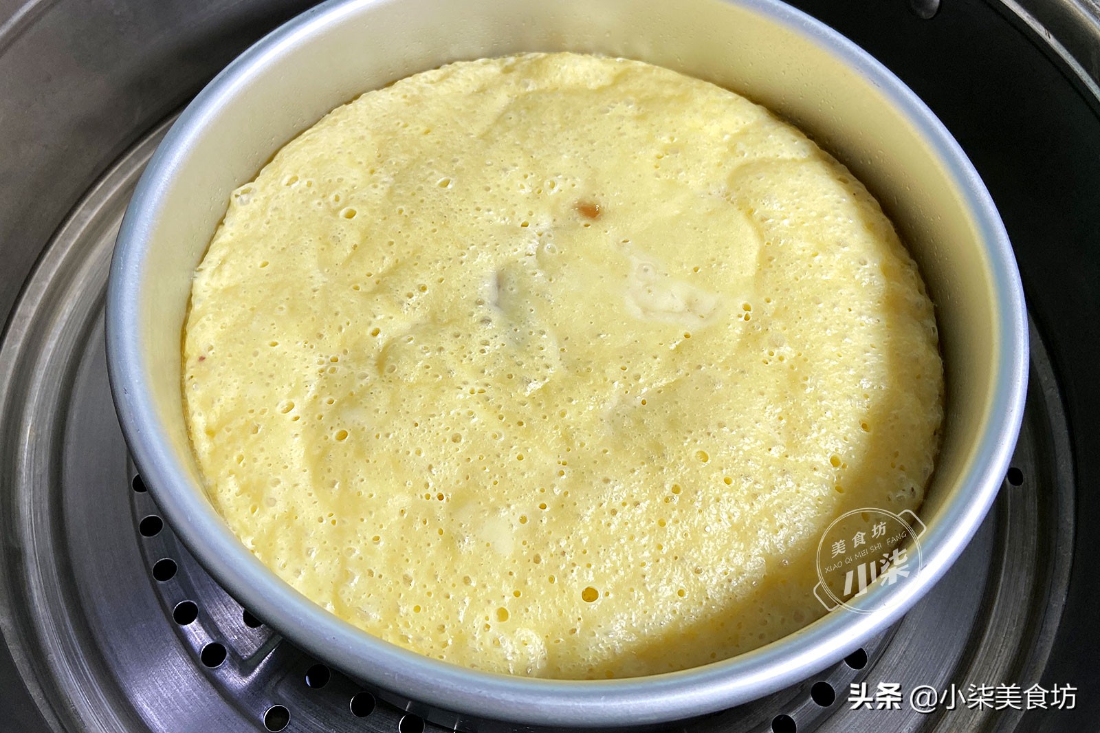 Fat cake lazy recipe, a bowl of flour 3 eggs, chopsticks a stir, soft and not collapse, super delicious