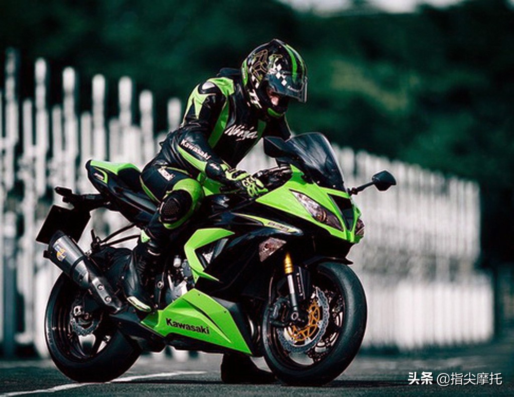 摩托车发动机进水维修视频 大排摩托车川崎zx 6r建议机漏油 看能手全图培修历程 摩托发动机 发动机知识大全网 发动机基本结构 新型发动机