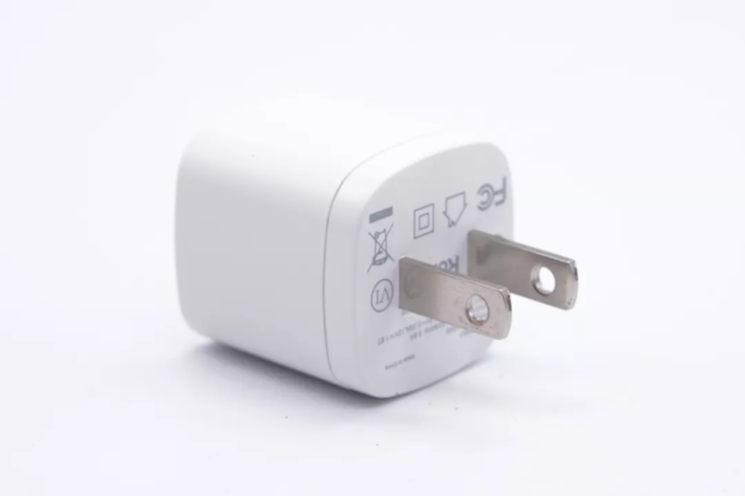 iPhone 13新机即将发布，35家工厂推出上百款快充新品