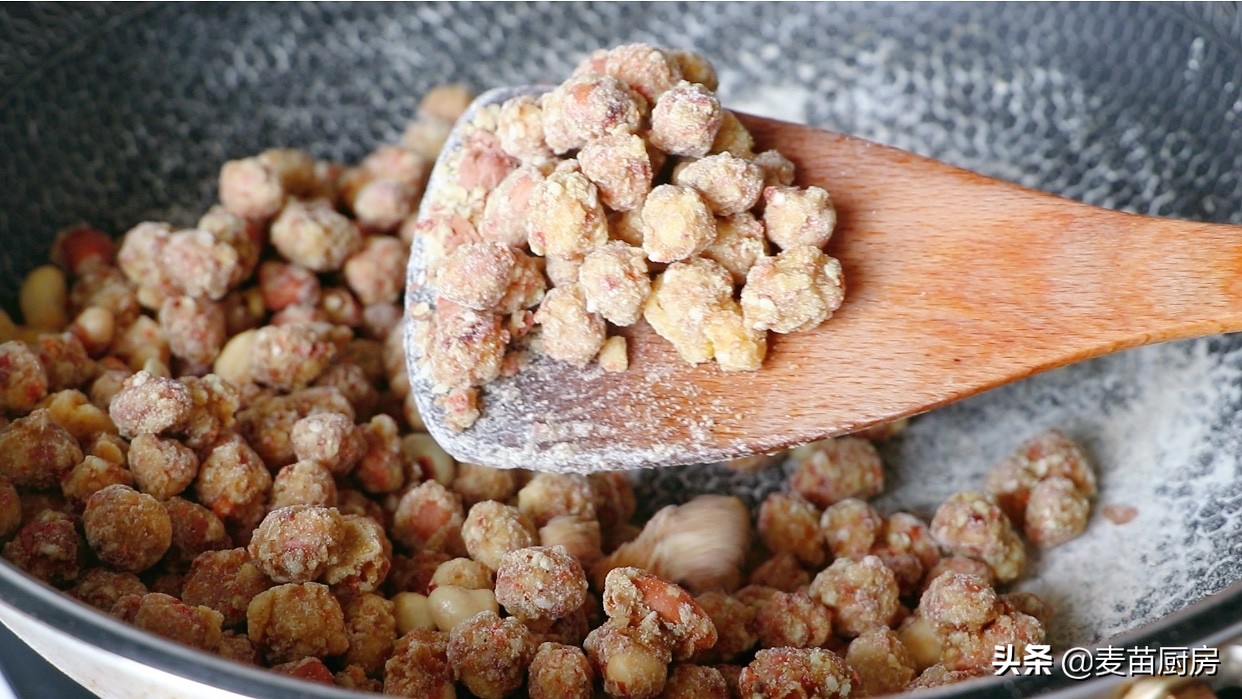 年夜飯花生好吃做法，加2雞蛋，老吃法教會你，吃一次就念念不忘