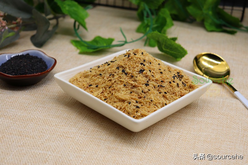 自從學會做肉鬆，隔三差五做一次，寶寶吃粥加一勺，一碗不夠吃