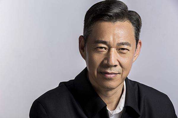 三岁丧父，吃姐姐的奶长大的于和伟，张丰毅评价：“打骨子里坏”