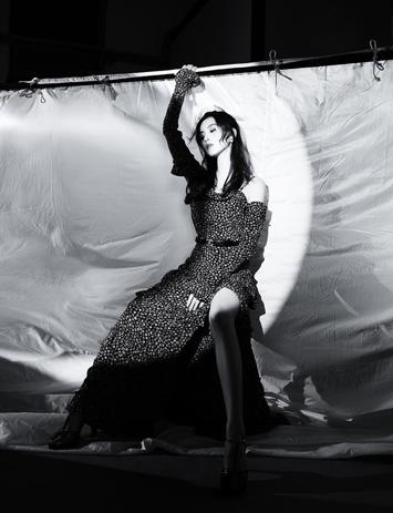 Yang Zi ＆ plum now again fit! Modelling of red carpet of 10 female stars gives birth to graph Vs essence to repair