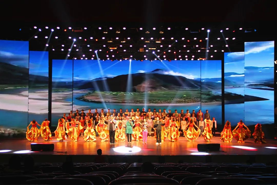 全程高燃的视觉大秀！看LED显示如何打造完美舞台