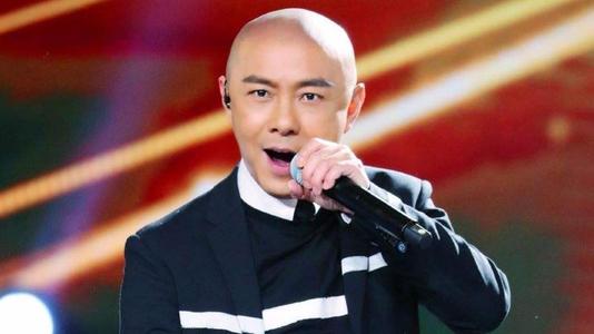 与妻子恩爱13年，55岁膝下无子的张卫健：我能给