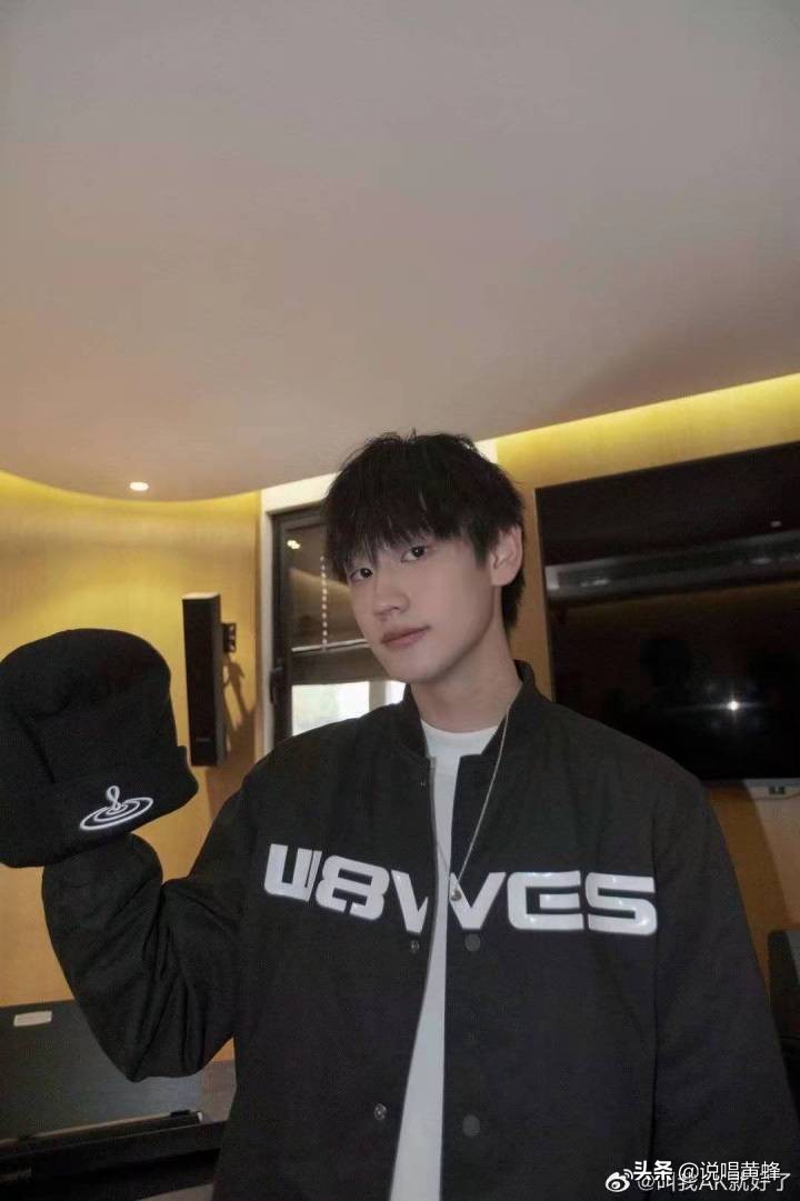 "Without you I am not done absolutely " , AK Liu Zhang says frankly consider a group