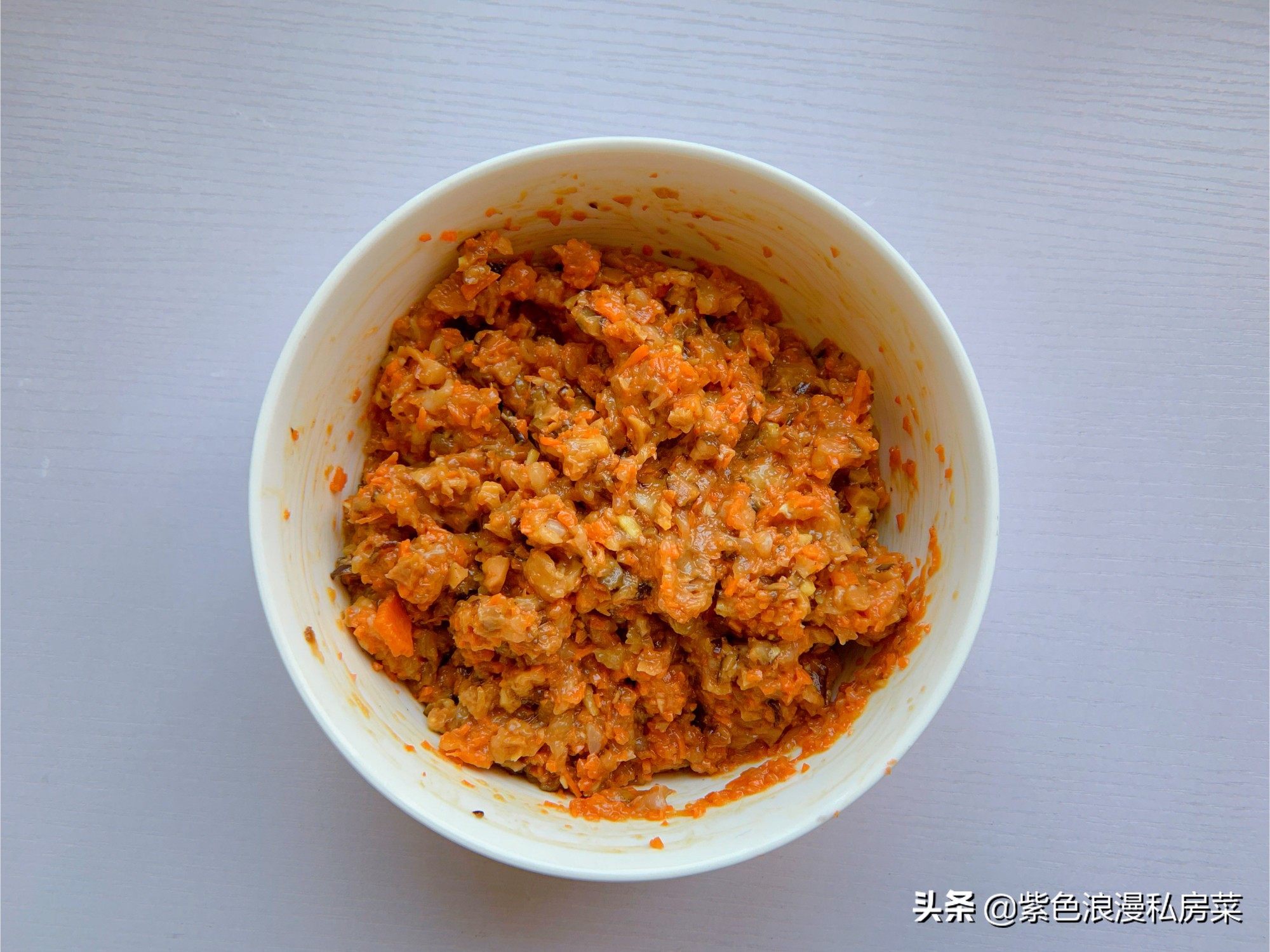 餛飩皮新吃法，搭配雞肉和蔬菜，低脂美味特解饞，減肥也能大口吃