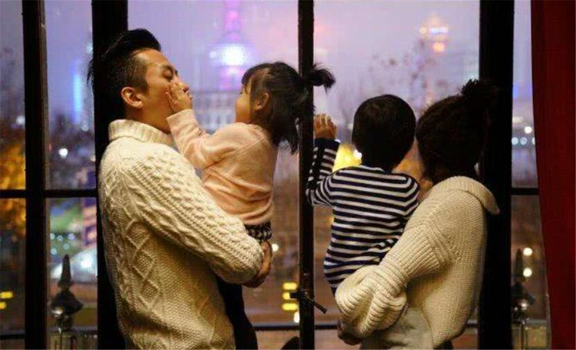 邓超晒和女儿聊天记录，引网友共鸣：终于明白