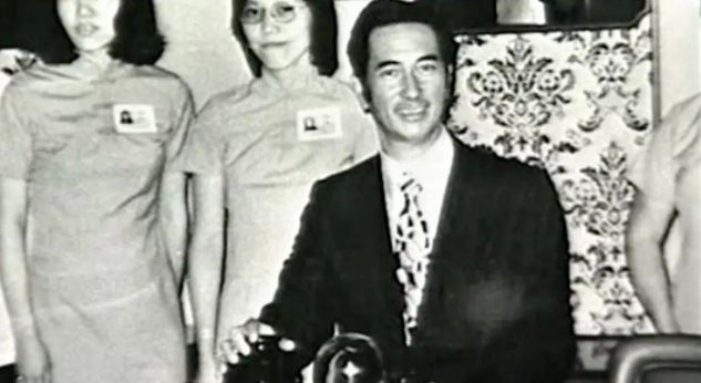 从落魄公子到澳门赌王，何鸿燊：人生哪有那么