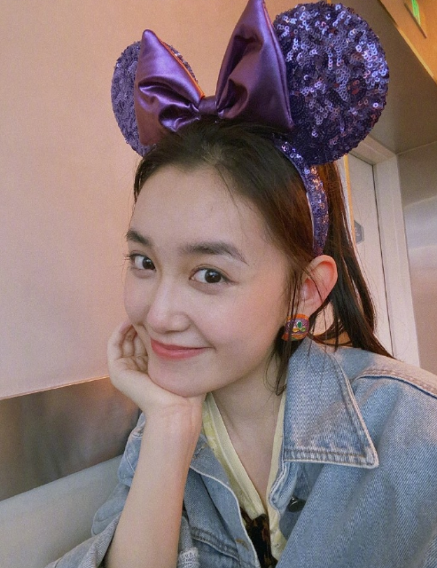 迪士尼五週年，星二代云集：孫莉女兒穿漢服，楊威曬雙胞胎姐妹花