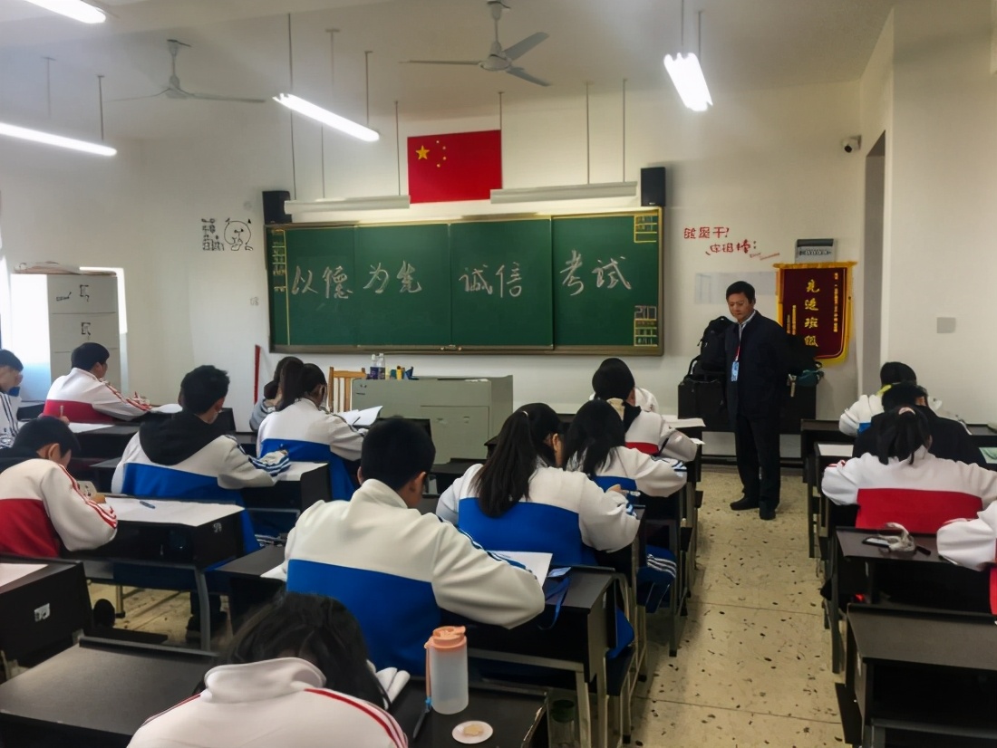 以考促学 | 湖南医药职专举行2020年下学期期中考试