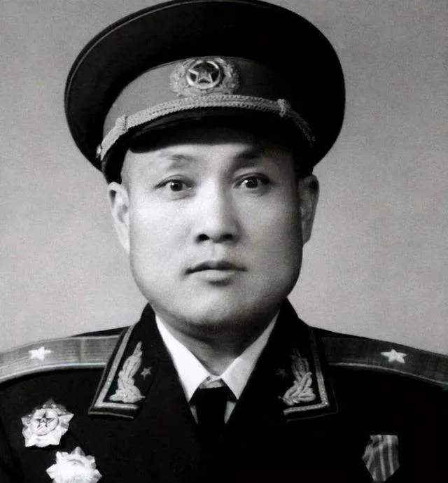 志愿軍一個連為搶衣服突然襲擊，占領美軍指揮所，全殲敵軍三千多