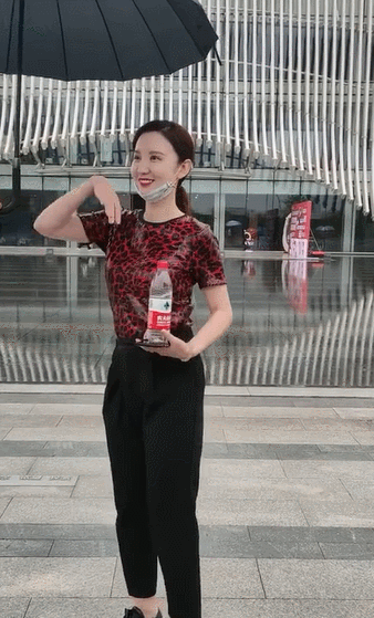 宋茜新剧开机，制片人张萌反而成亮点，参加女