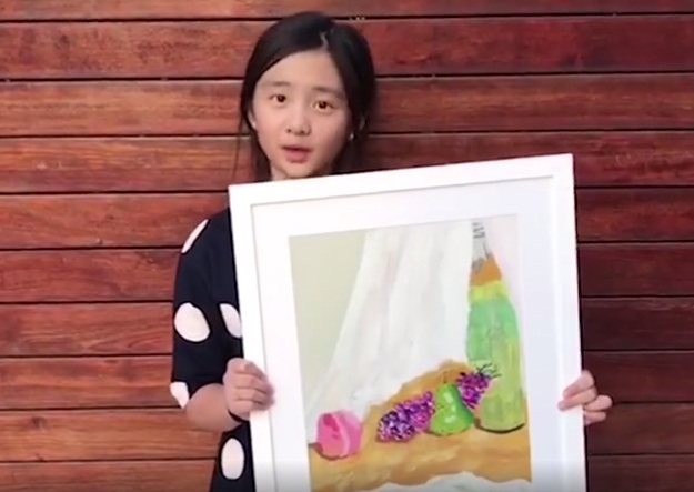 黄磊女儿的绘画天赋高，获得专业画家称赞，色彩搭配很有艺术感