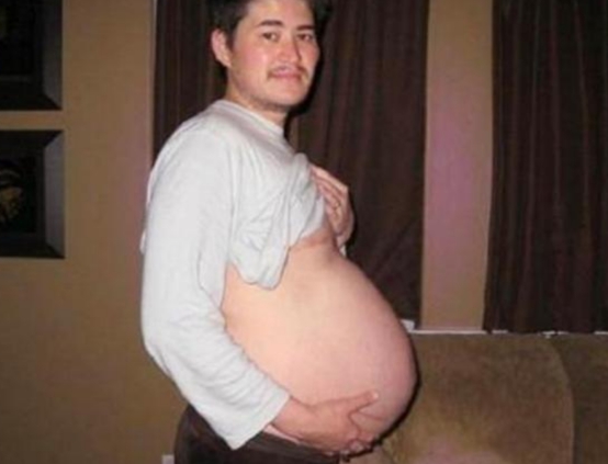 男人也能生孩子？中國科學(xué)家讓雄鼠懷孕分娩，連生10崽父子平安
