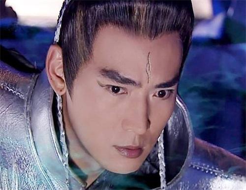 饰演\"李寻欢\"的古装美男焦恩俊，曾经放