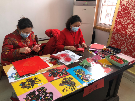 山东省城阳区：开展阳光志愿者暖心服务社区行活动