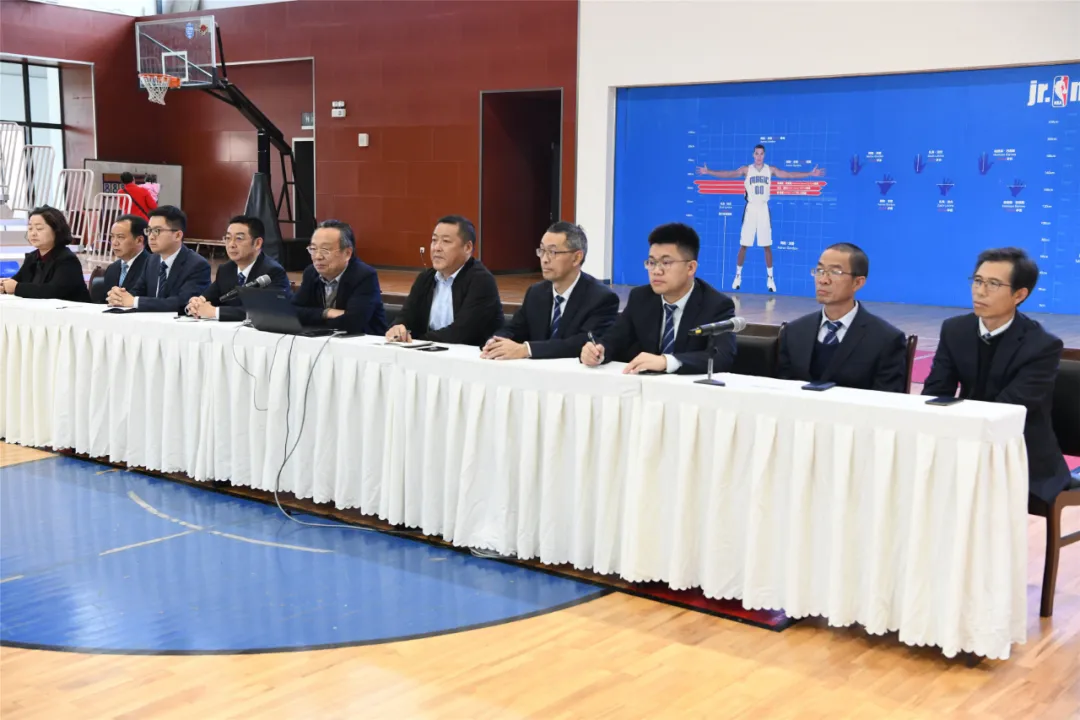 家校合力,静心守望——华阳中学举行高2022届秋季家校联系会