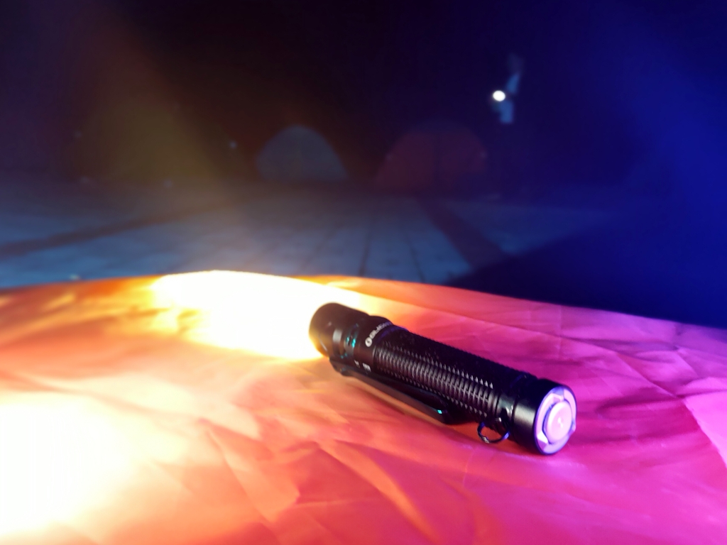 双按键EDC战术手电 方便快捷为你照亮整个世界