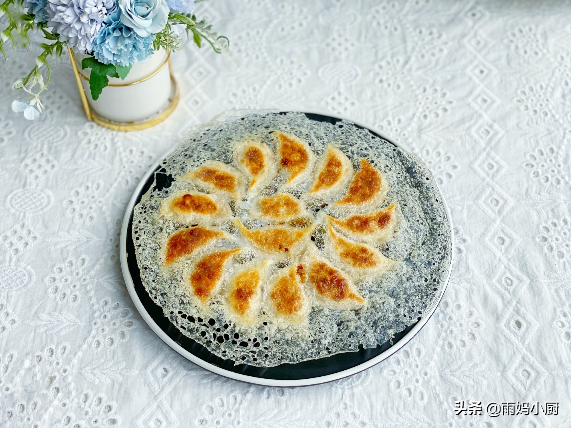 冰花煎饺用淀粉还是面粉，教你一招，做出来的冰花晶莹剔透又酥脆