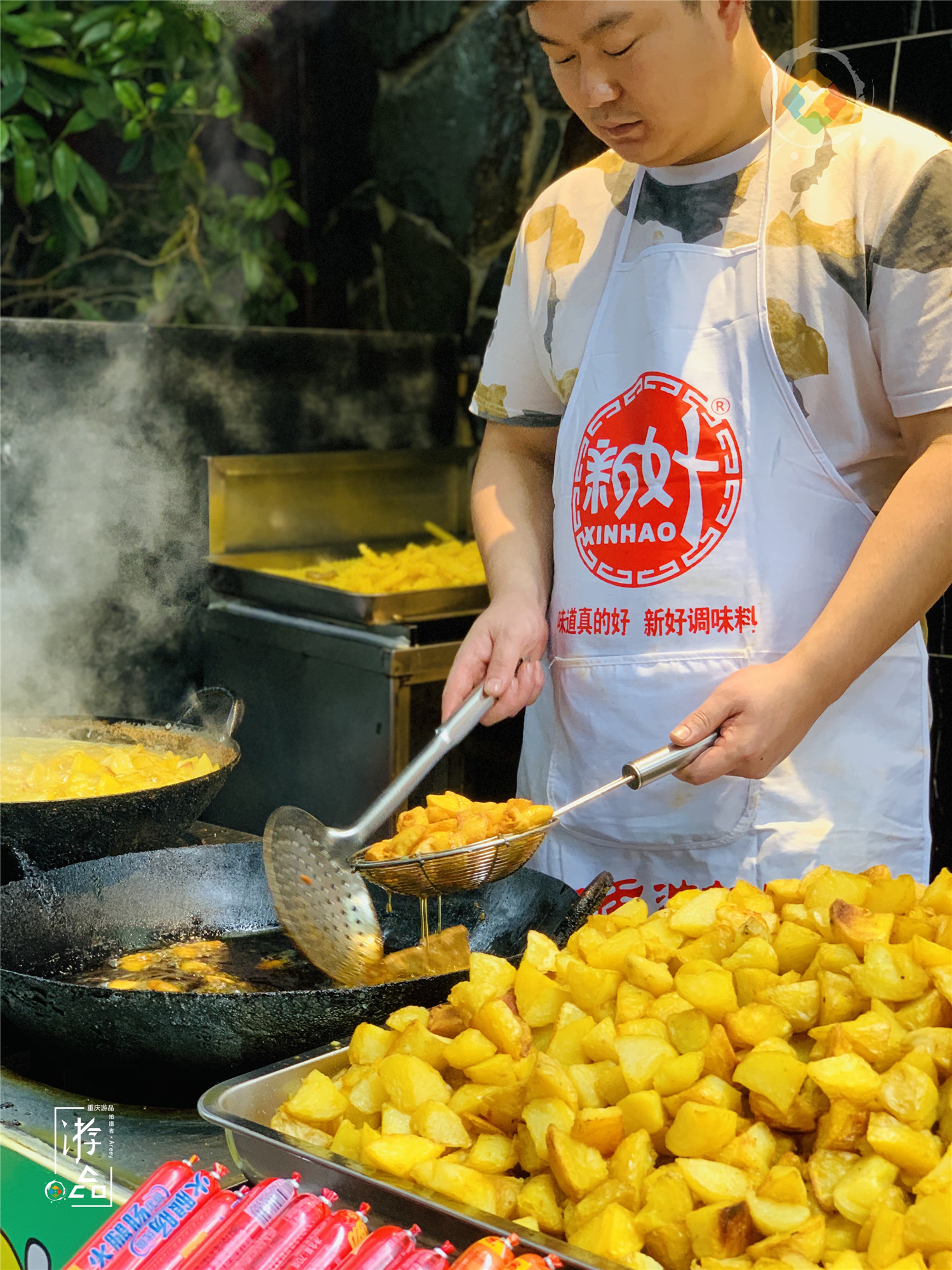 四川乐山街头小吃：与鱼腥草相互成就，五花八门的油炸土豆