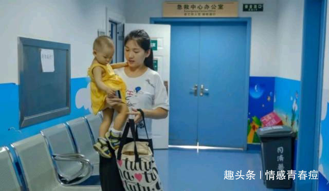 父爱如山，为了给女儿赚取医药费，父亲累死在家门口